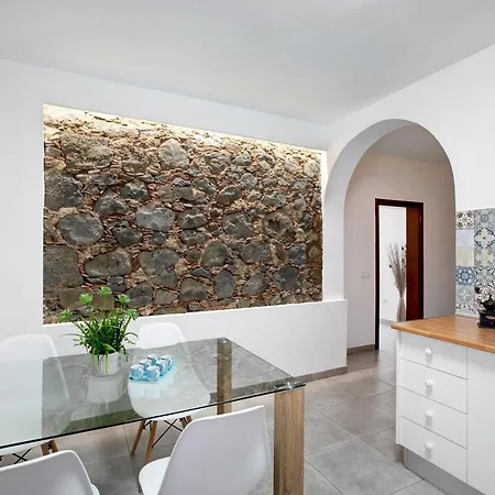 Casa Micaela Holiday home *